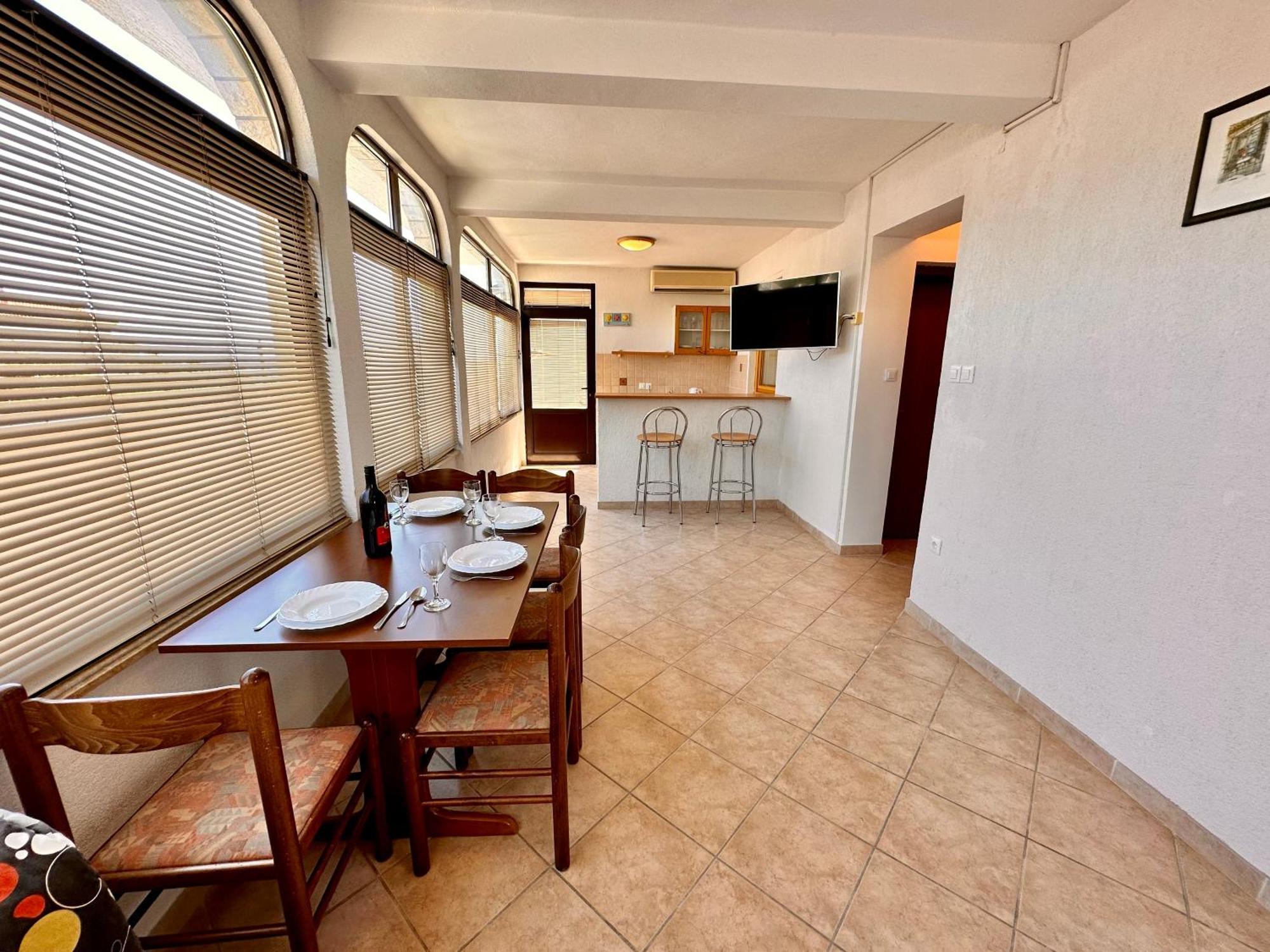Apartament Jaka